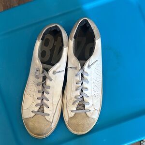 Stylish White and metallic women’s Sneakers